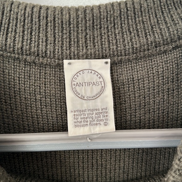 Antipast Sleeveless Sweater - Picture 3 of 6